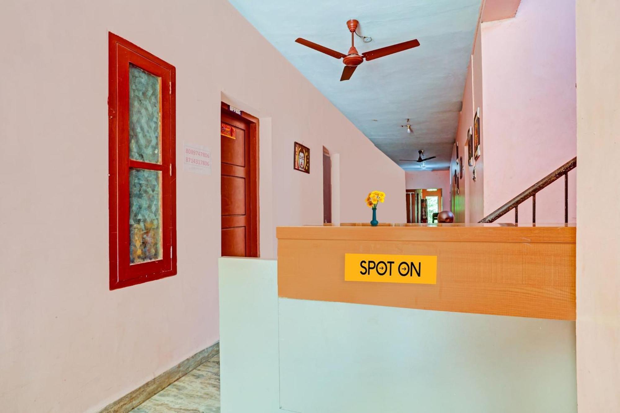 Hotel O Ashok Inn Kazhakuttam Kültér fotó