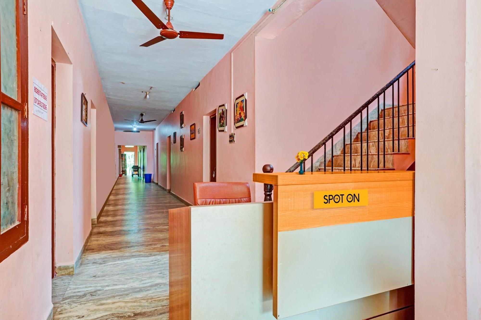 Hotel O Ashok Inn Kazhakuttam Kültér fotó